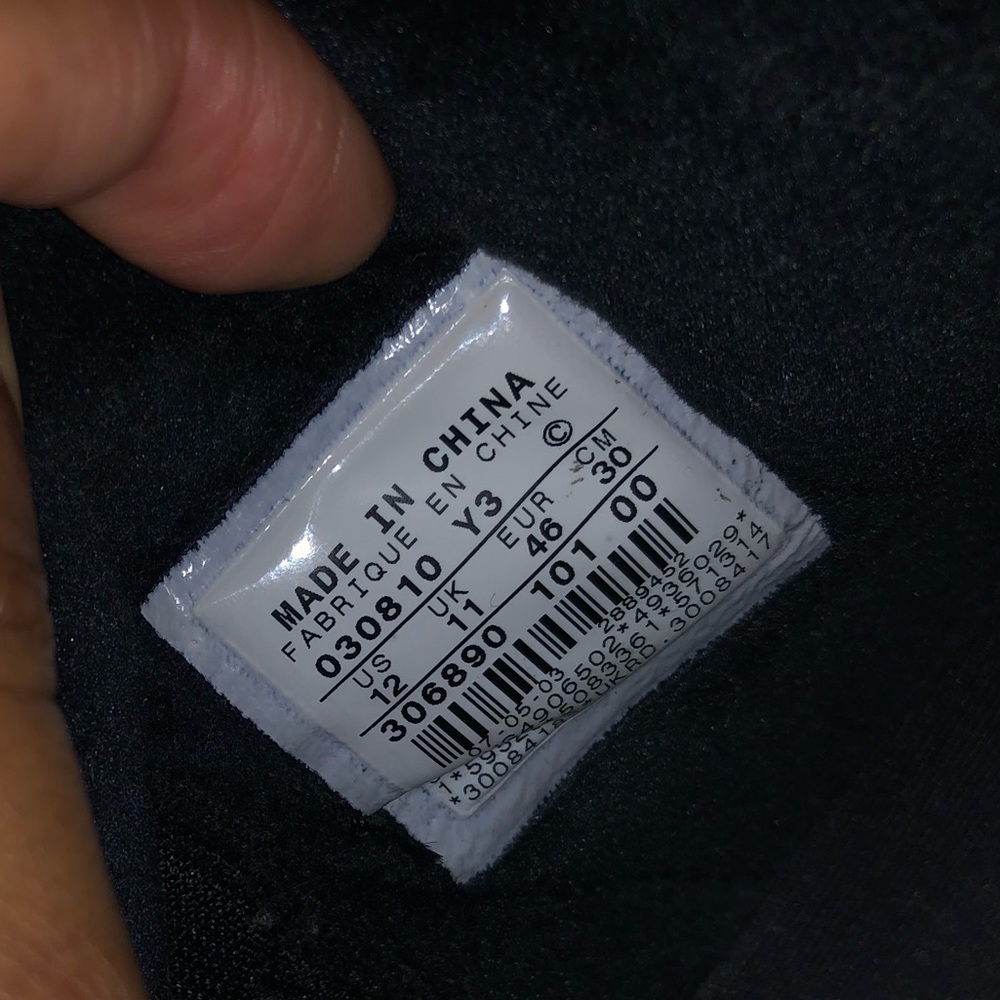 Men’s Jordan - Picture 3 of 4